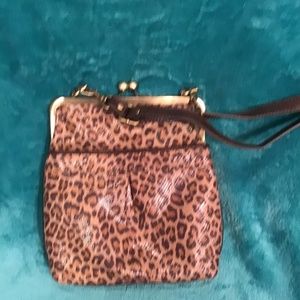 💚 3/$25 Bueno brown leopard small purse